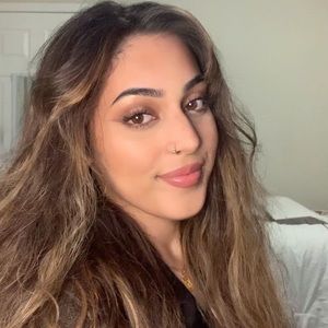 Meet your Posher, Heba